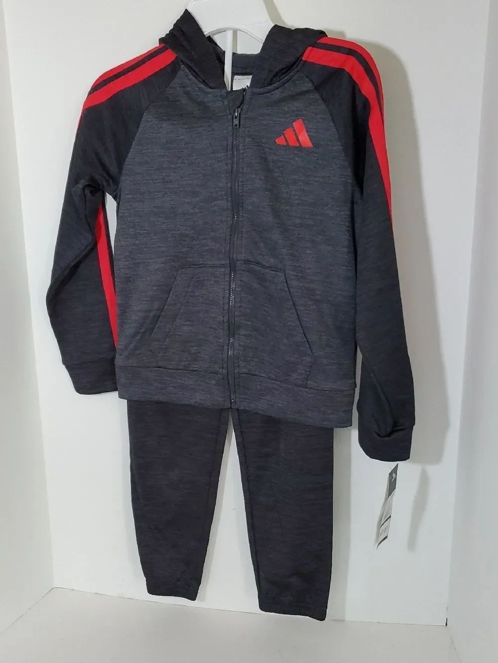 adidas Boys Gray and Red Kids Hooded Zip Jacket with Joggers Size 6 NWT